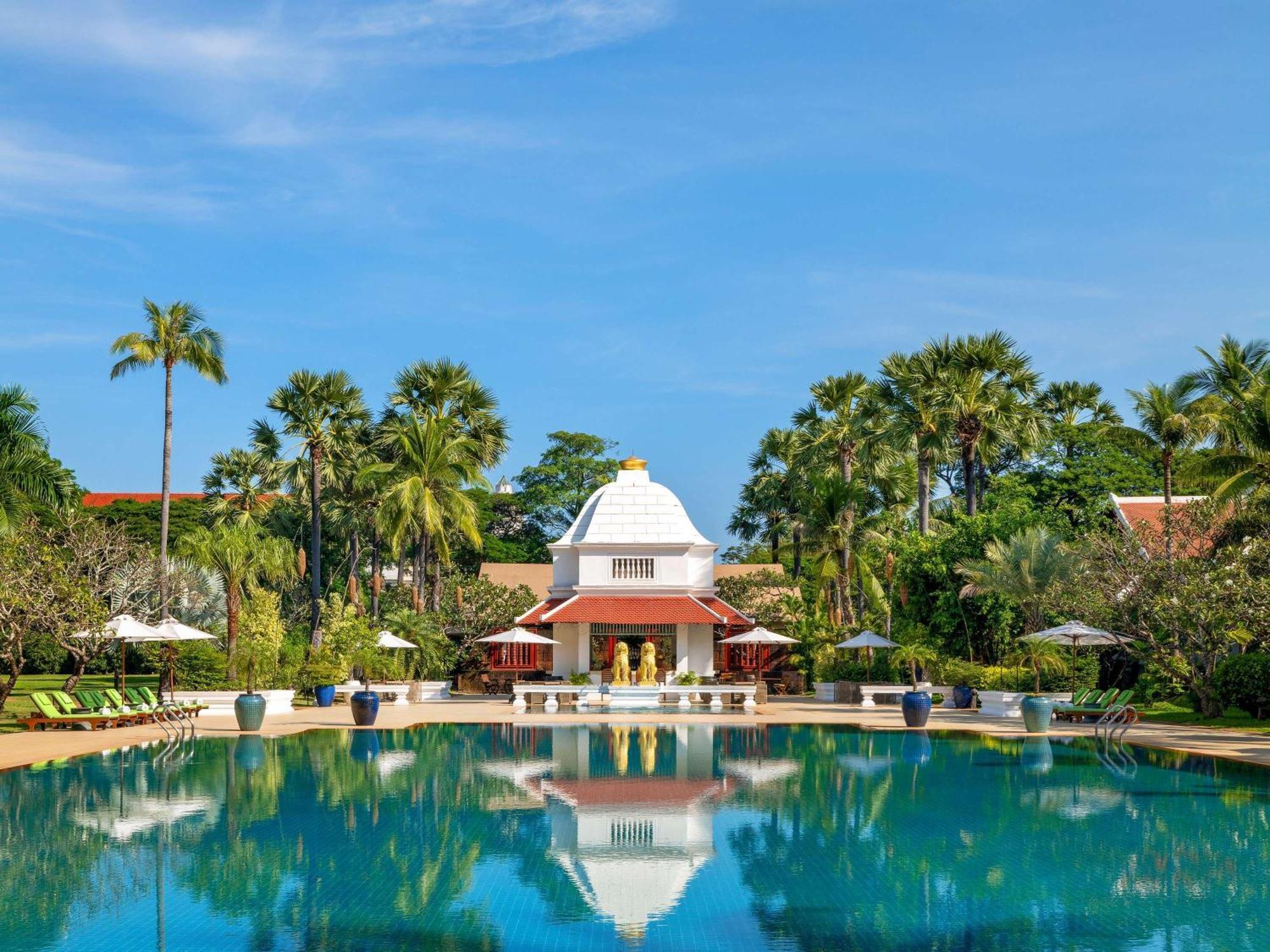 Raffles Grand Hotel D'Angkor Сиемрип Экстерьер фото