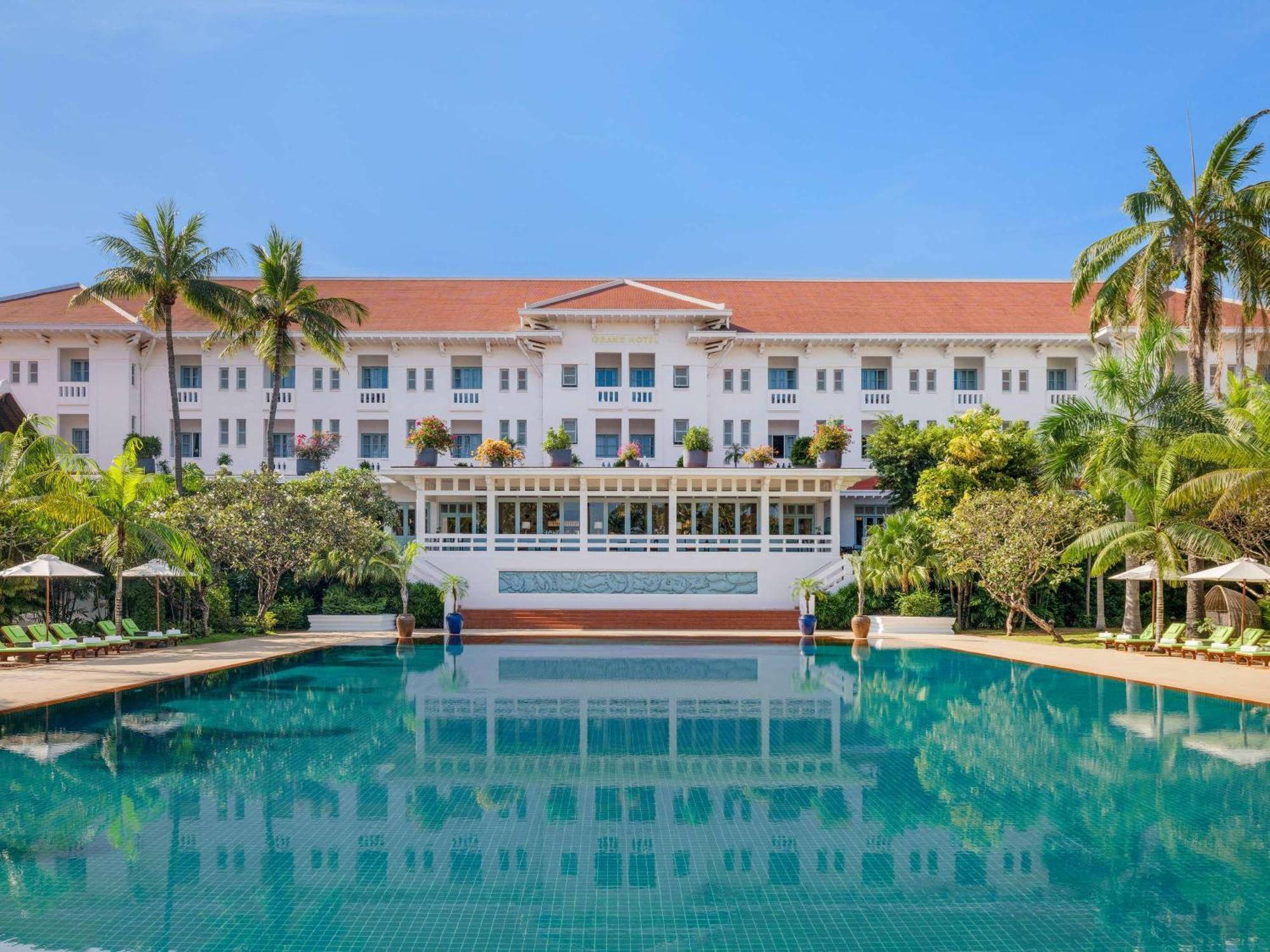 Raffles Grand Hotel D'Angkor Сиемрип Экстерьер фото