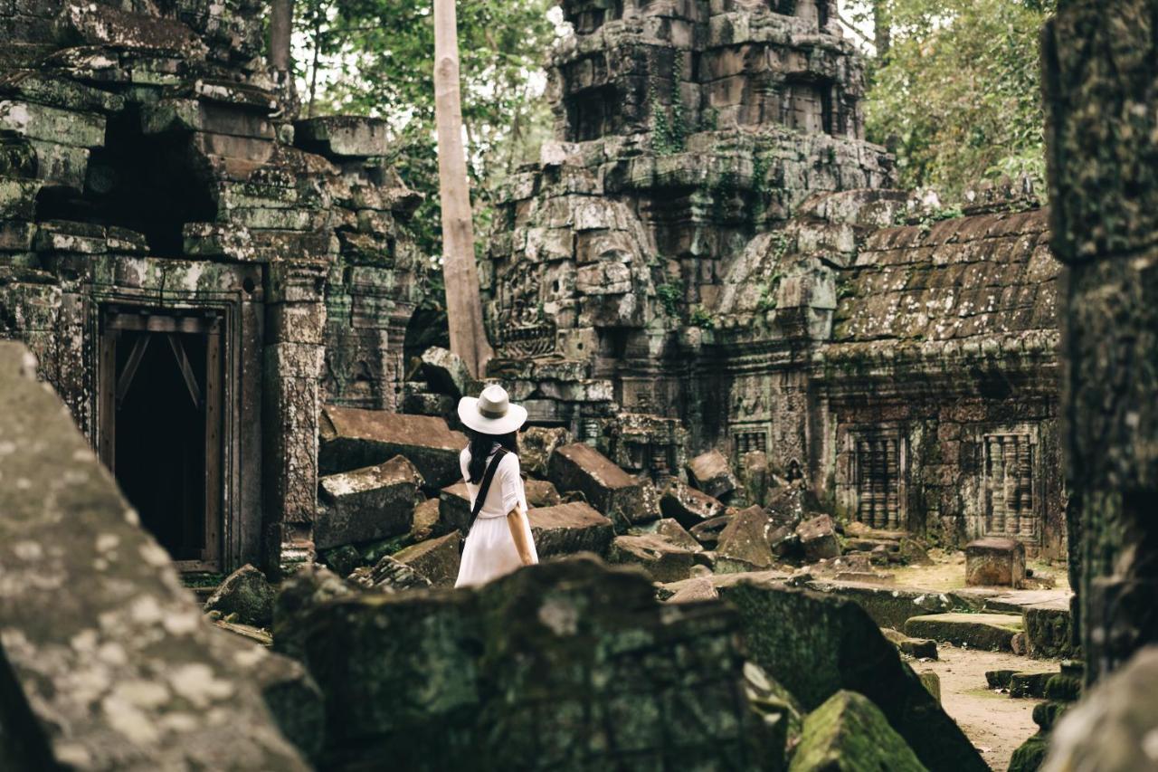 Raffles Grand Hotel D'Angkor Сиемрип Экстерьер фото